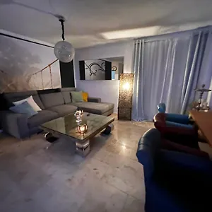 Ein Charmanter Zweifamilienhaus , Berlin Deutschland